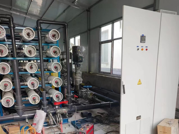 反渗透设备施工现场